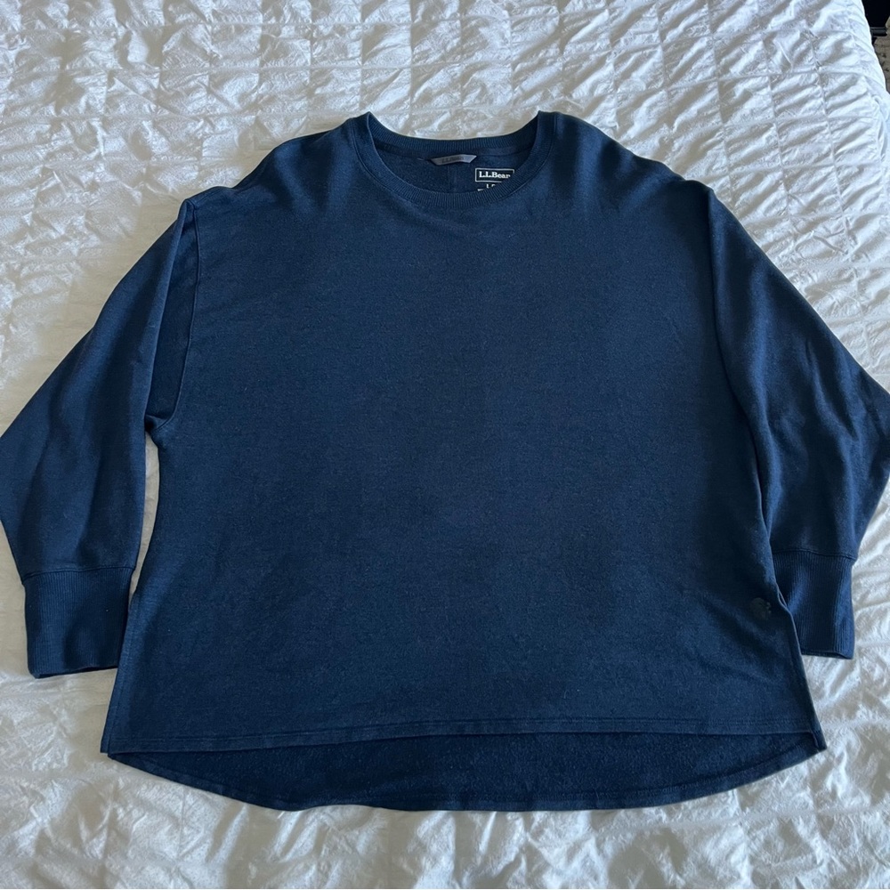 L.L. Bean Women’s Large Blue Long Sleeve Relaxed Top